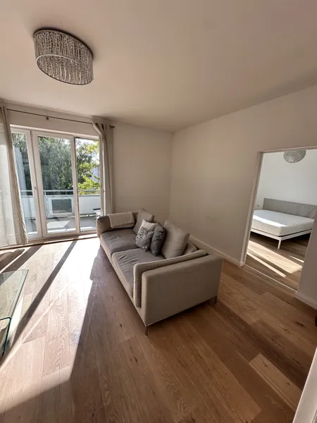 Möbliertes Single-Appartement mit Balkon und EBK in Siemensstadt — photo 1
